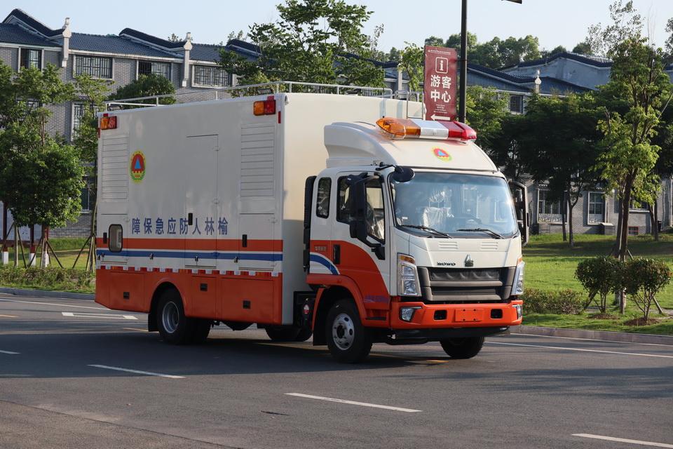 重汽豪沃電源車(chē)