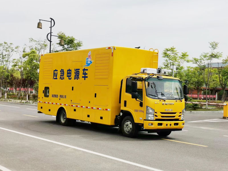 五十鈴100-200KW電源車(chē).jpg